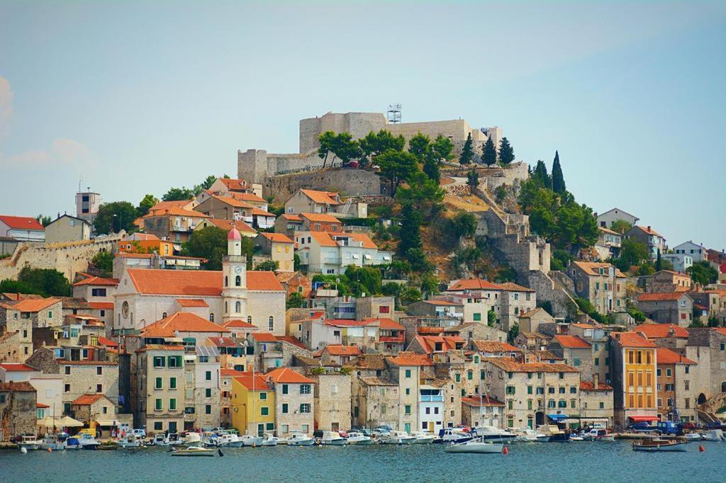 Family Friendly Holiday Home "Ana" Σίμπενικ Εξωτερικό φωτογραφία